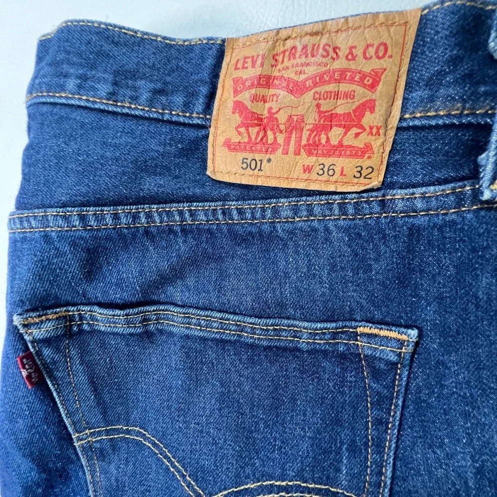 Levis 501 Original Fit Jeans Mens 36x32 Blue Straight Leg Button Fly Denim Work